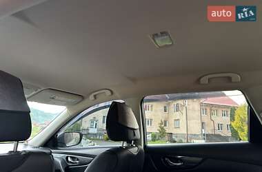 Внедорожник / Кроссовер Nissan Rogue 2016 в Сколе