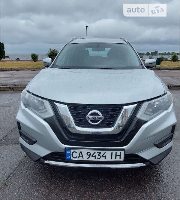 Внедорожник / Кроссовер Nissan Rogue 2016 в Черкассах