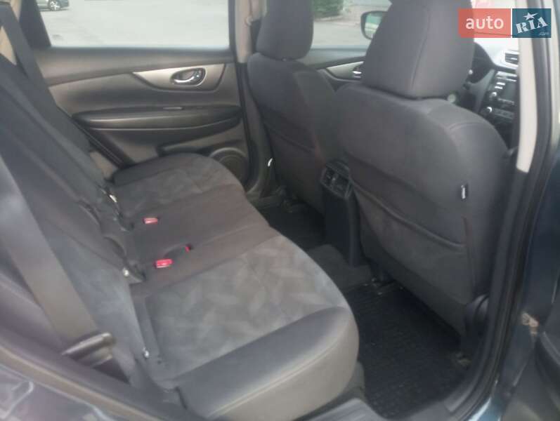 Внедорожник / Кроссовер Nissan Rogue 2015 в Харькове