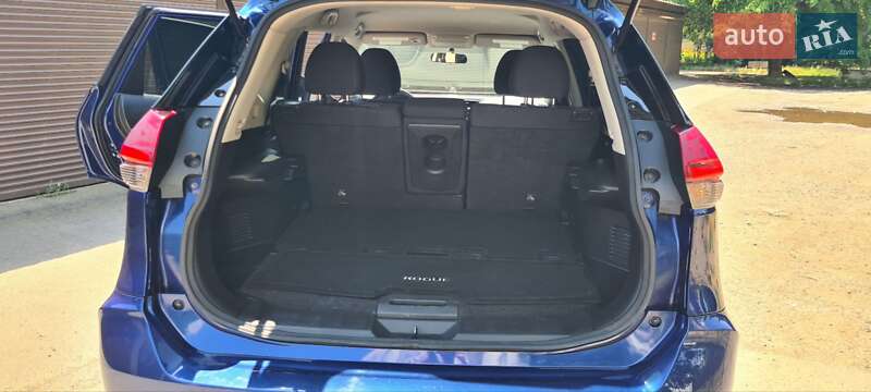 Позашляховик / Кросовер Nissan Rogue 2017 в Одесі