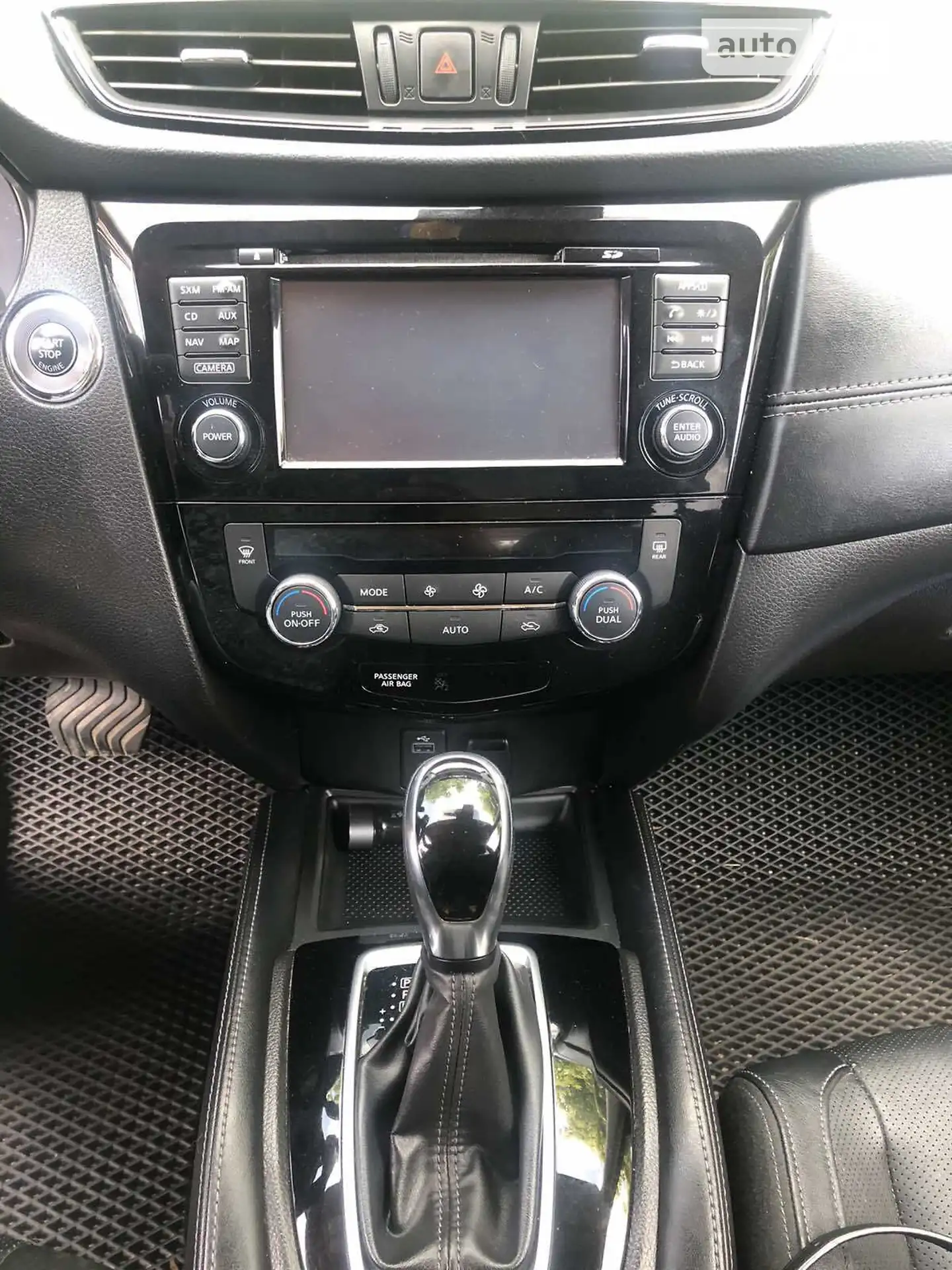 2017 Nissan Rogue - мініатюра 18