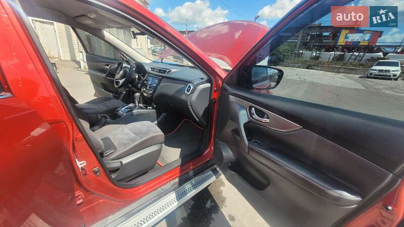 Внедорожник / Кроссовер Nissan Rogue 2016 в Белой Церкви