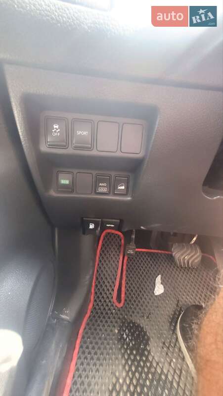 Внедорожник / Кроссовер Nissan Rogue 2016 в Белой Церкви