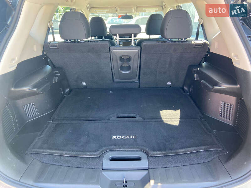 Позашляховик / Кросовер Nissan Rogue 2017 в Києві фото 8 Позашляховик / Кросовер Nissan Rogue 2017 в Києві