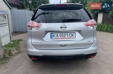 Внедорожник / Кроссовер Nissan Rogue 2015 в Житомире