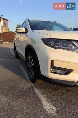 Внедорожник / Кроссовер Nissan Rogue 2016 в 