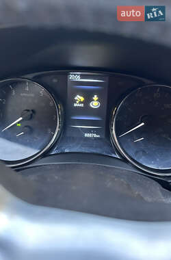 Внедорожник / Кроссовер Nissan Rogue 2016 в Львове