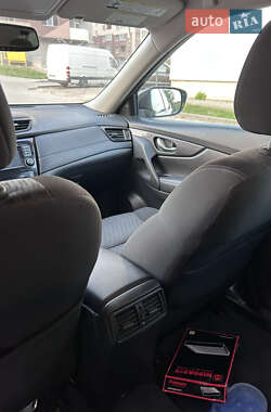 Внедорожник / Кроссовер Nissan Rogue 2016 в Львове