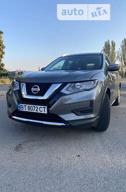 Внедорожник / Кроссовер Nissan Rogue 2017 в Херсоне
