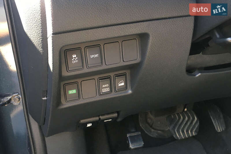 Внедорожник / Кроссовер Nissan Rogue 2015 в Ивано-Франковске