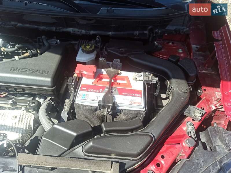 Внедорожник / Кроссовер Nissan Rogue 2017 в Романове