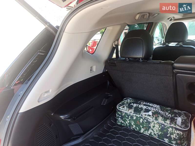 Внедорожник / Кроссовер Nissan Rogue 2017 в Романове