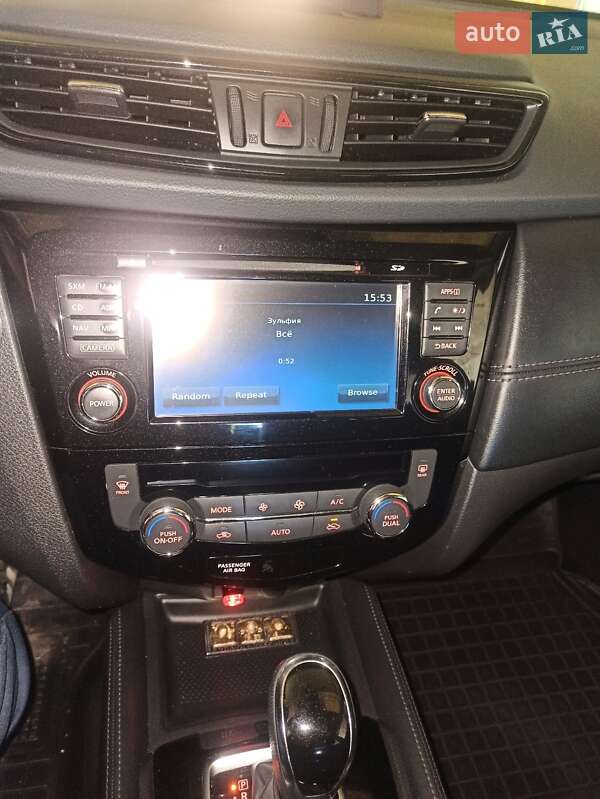 Внедорожник / Кроссовер Nissan Rogue 2017 в Романове