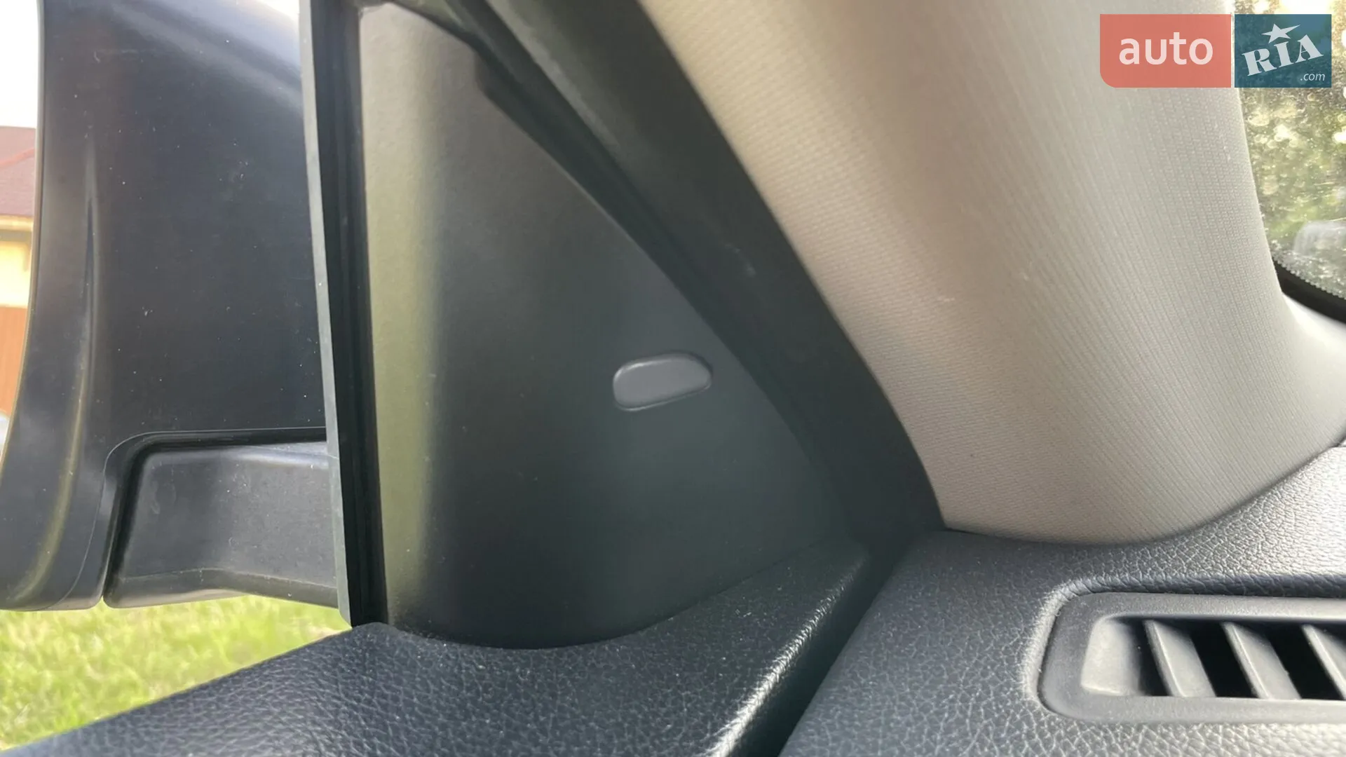 2017 Nissan Rogue - мініатюра 4