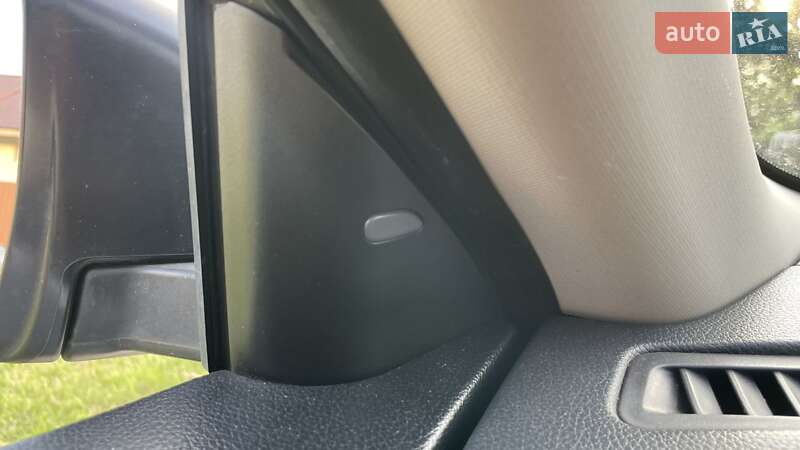 Позашляховик / Кросовер Nissan Rogue 2017 в Петровому