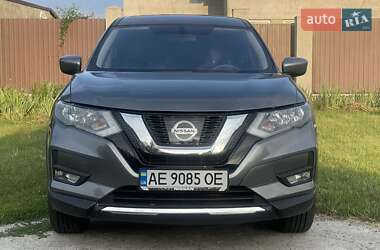 Позашляховик / Кросовер Nissan Rogue 2017 в 