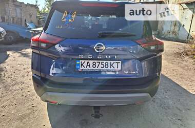 Внедорожник / Кроссовер Nissan Rogue 2020 в Киеве