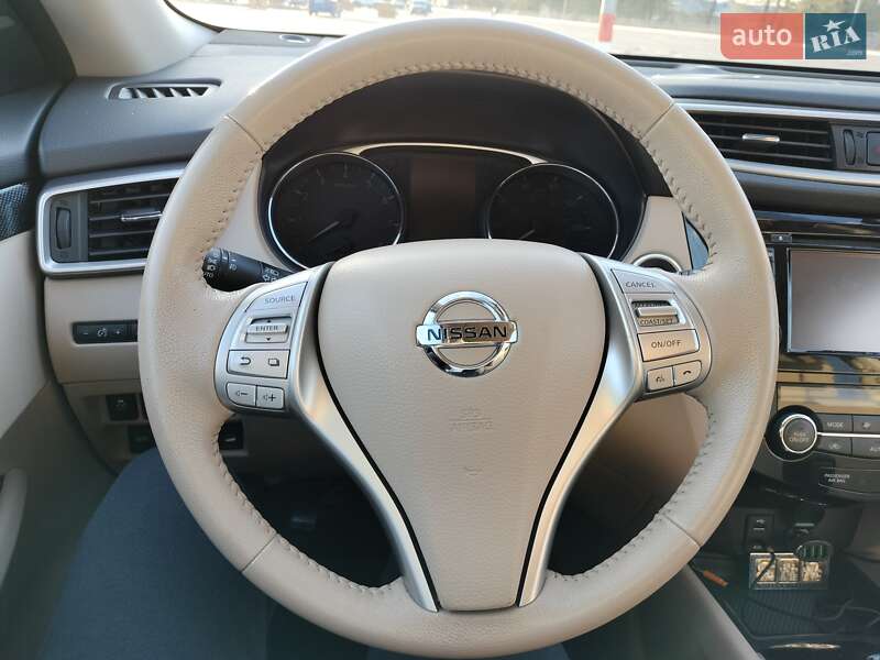 Внедорожник / Кроссовер Nissan Rogue 2015 в Одессе