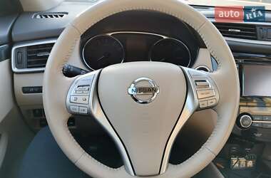 Внедорожник / Кроссовер Nissan Rogue 2015 в 