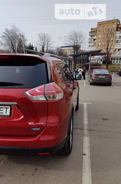 Внедорожник / Кроссовер Nissan Rogue 2014 в Ровно