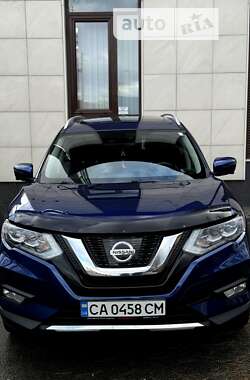 Внедорожник / Кроссовер Nissan Rogue 2017 в Киеве