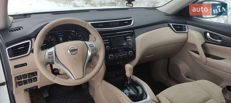 Внедорожник / Кроссовер Nissan Rogue 2015 в Харькове