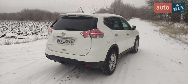 Внедорожник / Кроссовер Nissan Rogue 2015 в Харькове