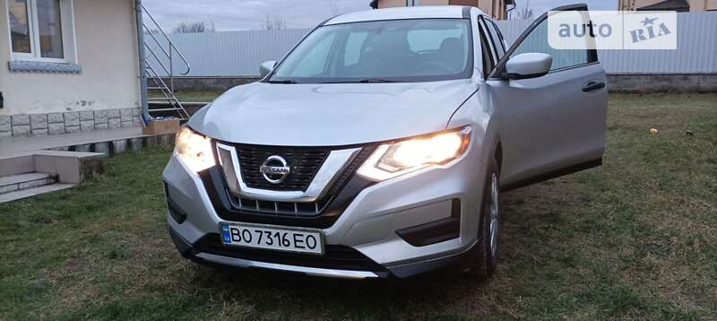 Позашляховик / Кросовер Nissan Rogue 2017 в Теребовлі