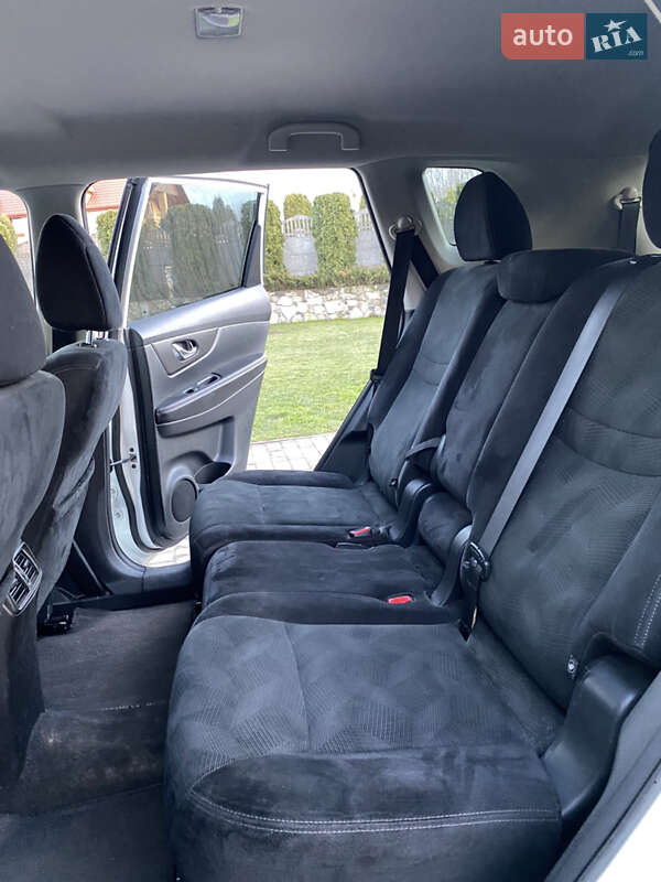 Позашляховик / Кросовер Nissan Rogue 2015 в Золочеві фото 7 Позашляховик / Кросовер Nissan Rogue 2015 в Золочеві