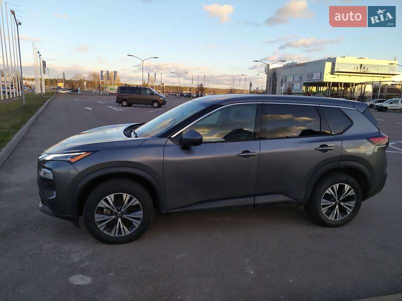 Позашляховик / Кросовер Nissan Rogue 2021 в Києві