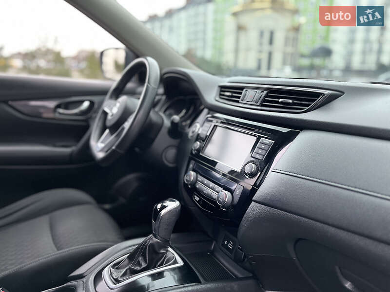 Позашляховик / Кросовер Nissan Rogue 2018 в Івано-Франківську