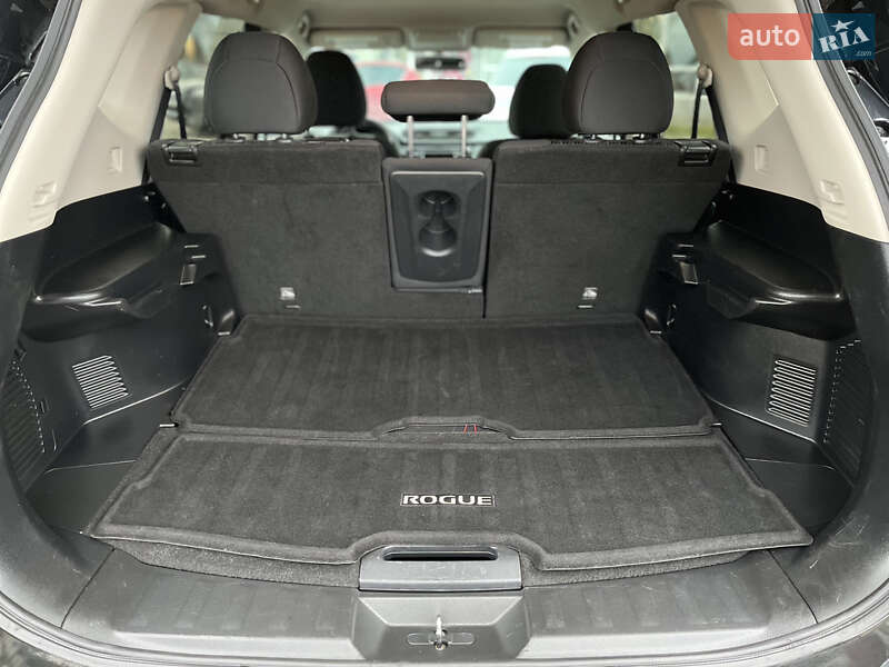Позашляховик / Кросовер Nissan Rogue 2018 в Івано-Франківську
