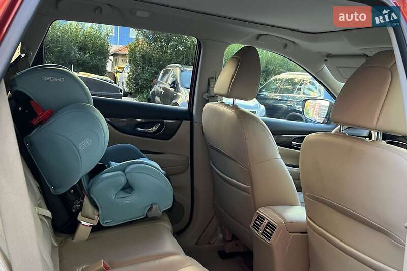 Позашляховик / Кросовер Nissan Rogue 2014 в Хмельницькому