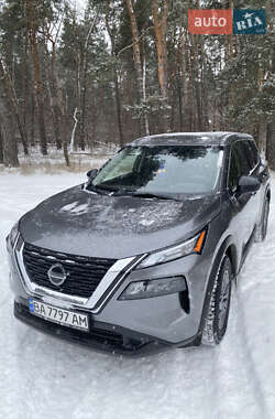 Позашляховик / Кросовер Nissan Rogue 2020 в 