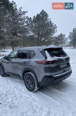 Позашляховик / Кросовер Nissan Rogue 2020 в 