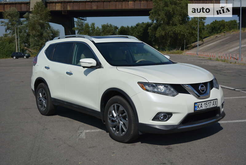Позашляховик / Кросовер Nissan Rogue 2015 в Києві