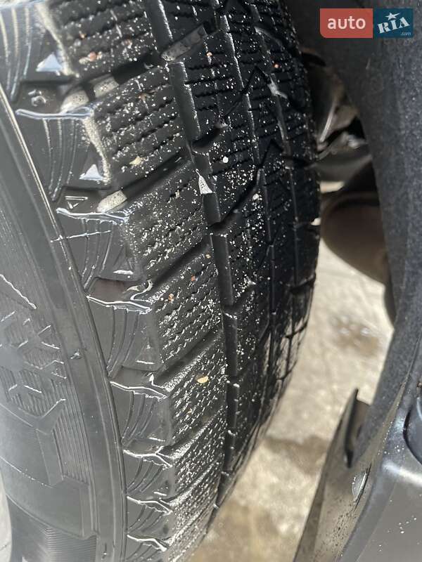 Позашляховик / Кросовер Nissan Rogue 2014 в Ратному