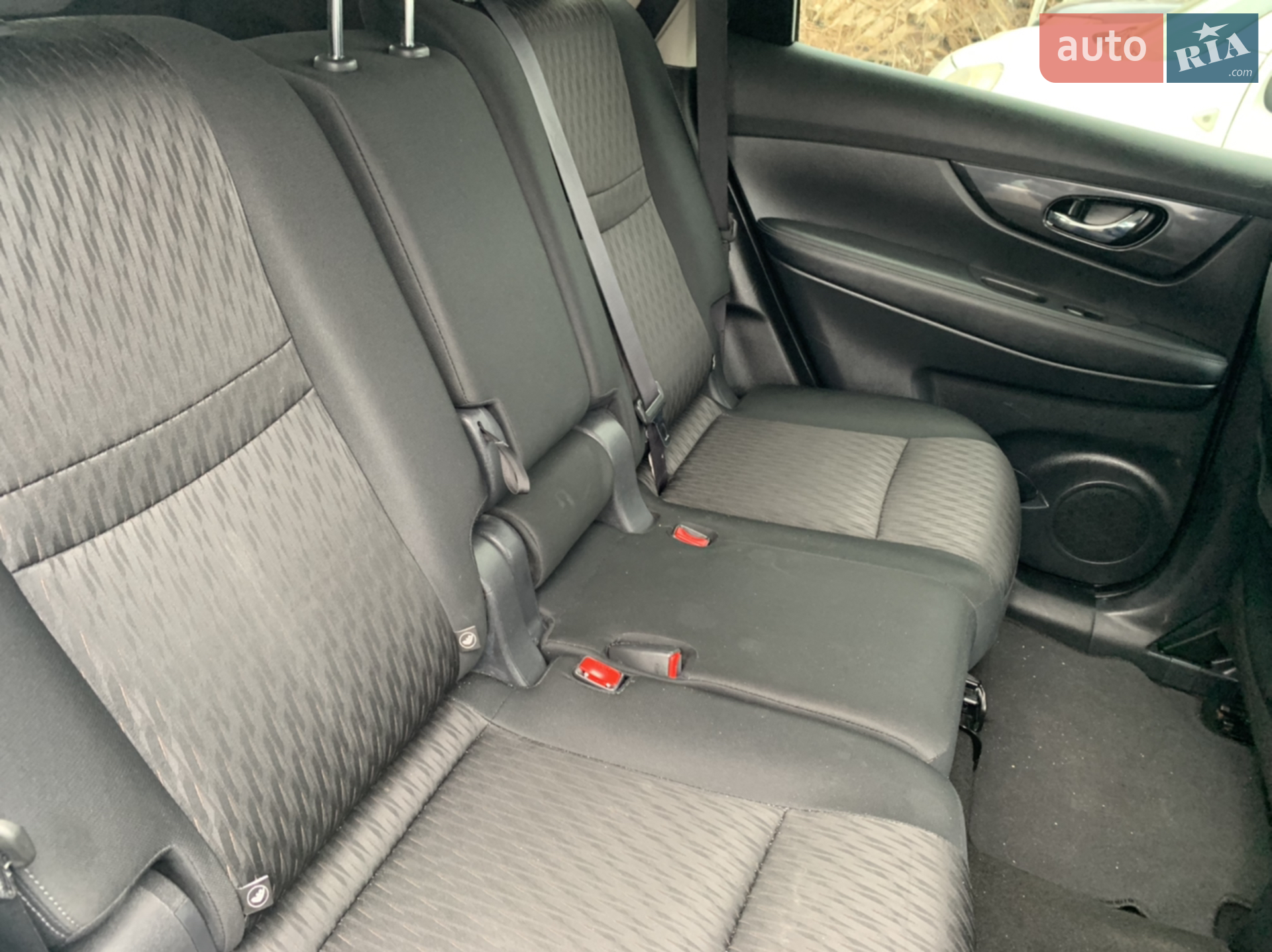 2018 Nissan Rogue - мініатюра 2