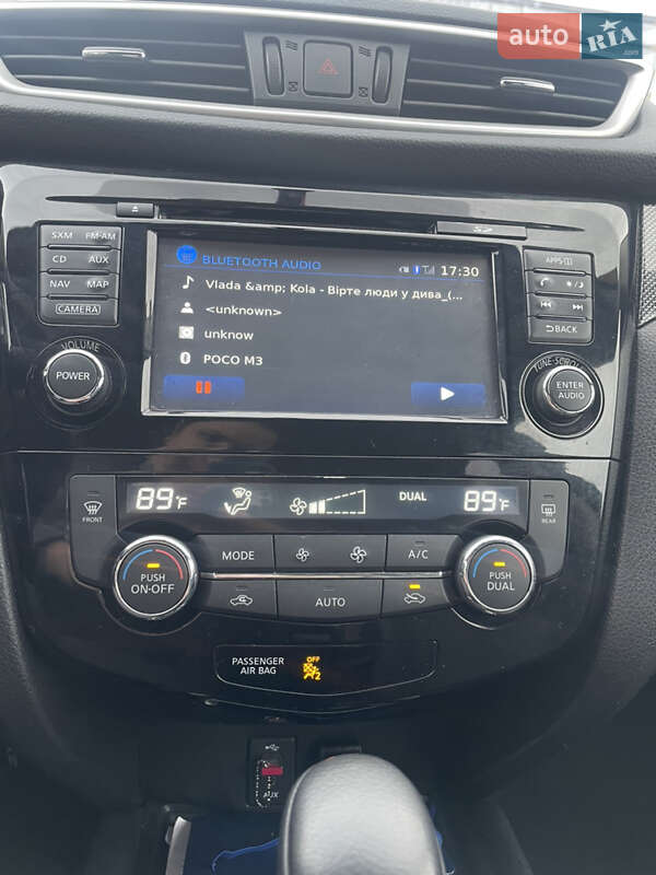 Позашляховик / Кросовер Nissan Rogue 2016 в Львові