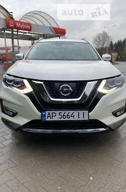 Внедорожник / Кроссовер Nissan Rogue 2017 в Львове