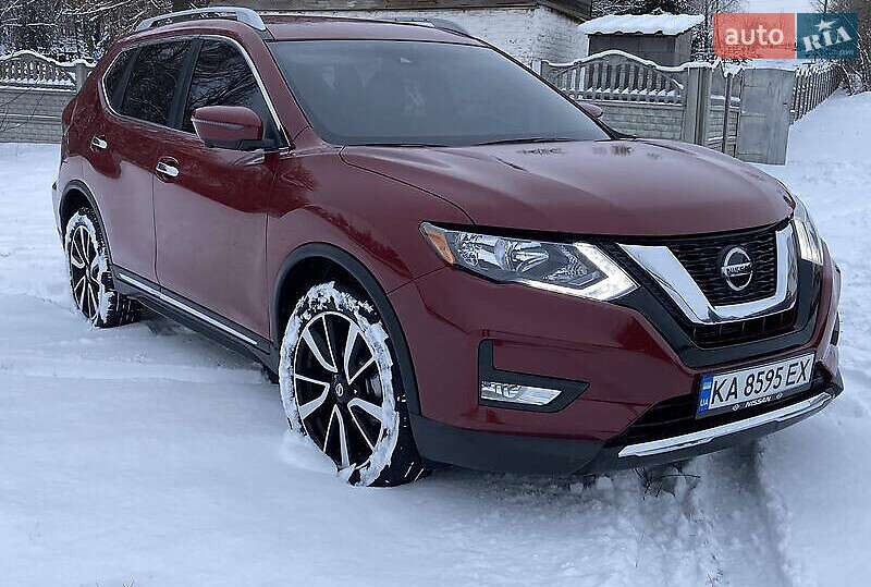 Позашляховик / Кросовер Nissan Rogue 2018 в Києві