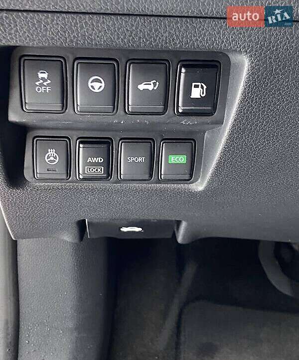 Позашляховик / Кросовер Nissan Rogue 2018 в Києві