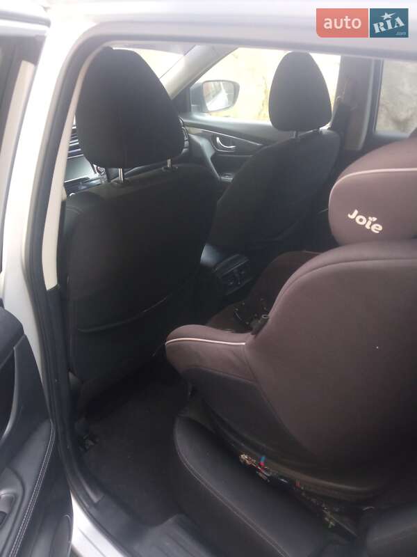 Позашляховик / Кросовер Nissan Rogue 2018 в Львові