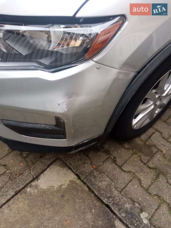 Позашляховик / Кросовер Nissan Rogue 2018 в Львові