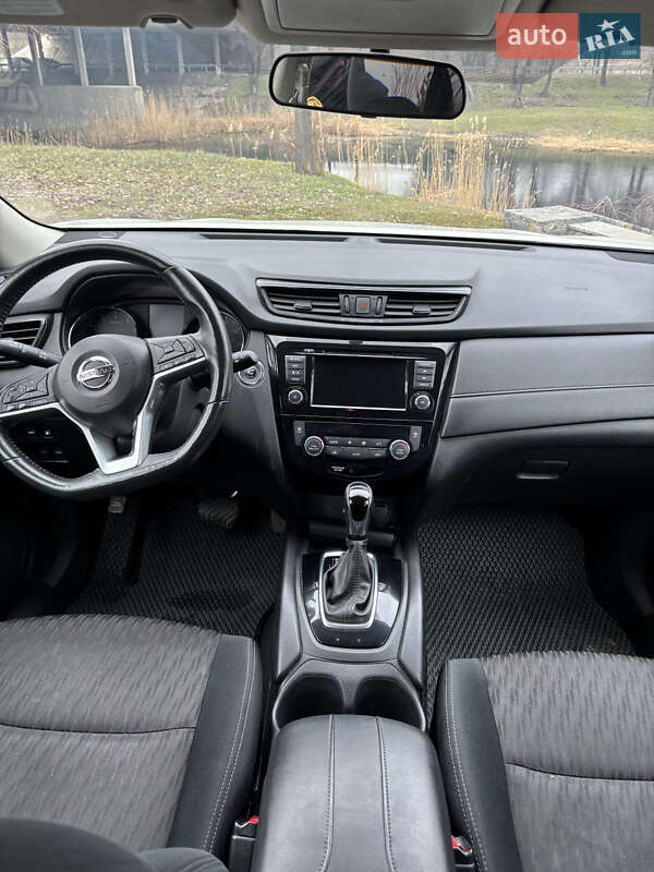 Позашляховик / Кросовер Nissan Rogue 2018 в Дніпрі