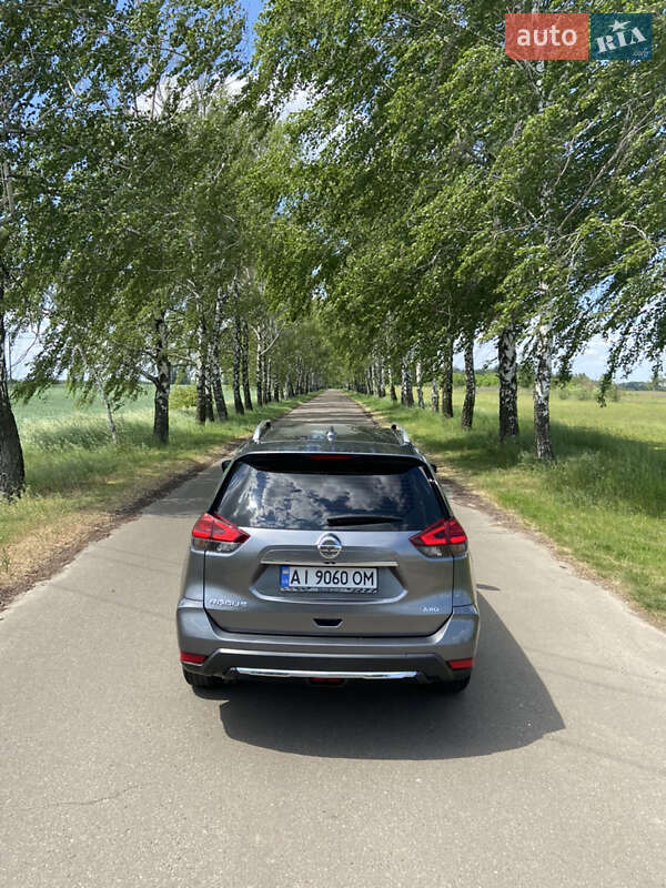 Позашляховик / Кросовер Nissan Rogue 2017 в Переяславі