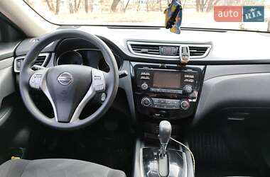 Внедорожник / Кроссовер Nissan Rogue 2016 в 