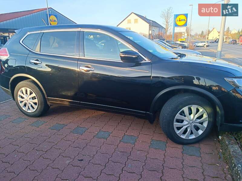 Внедорожник / Кроссовер Nissan Rogue 2015 в Львове