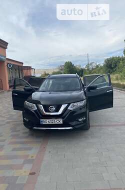 Позашляховик / Кросовер Nissan Rogue 2018 в Тернополі