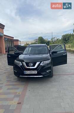 Внедорожник / Кроссовер Nissan Rogue 2018 в Тернополе